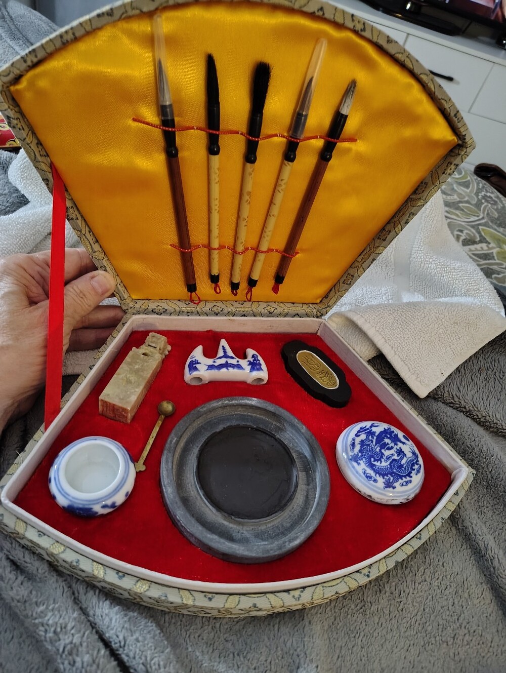 Vintage Traditional Chinese Brush Calligraphy Set - Red/Gold Accents - Picture 7 of 15